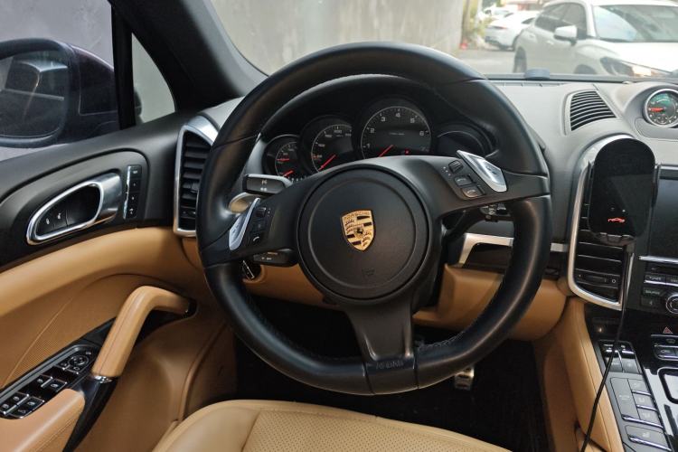 Used Porsche Cayenne 2014 Cayenne Platinum Edition 3.0T