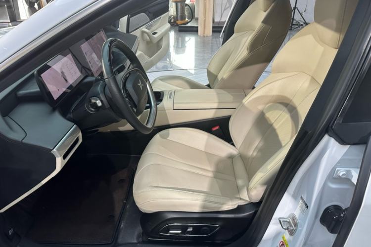 Used XPeng P7 2020 670N Interior 8