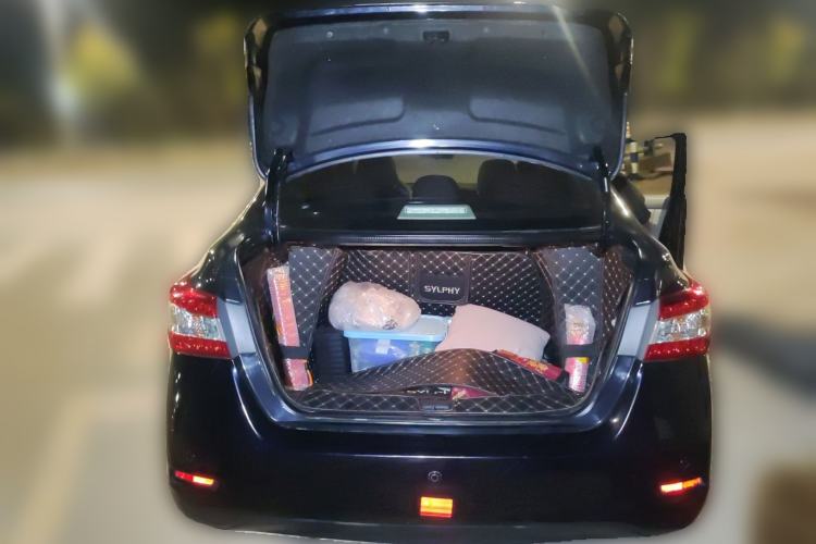 Used Nissan Sylphy 2012 1.6 XL CVT Luxury Edition Trunk