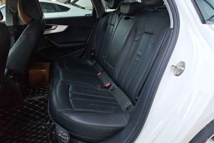 Used Audi A4L 2019 40 TFSI Fashion Edition China VI Emission Standard