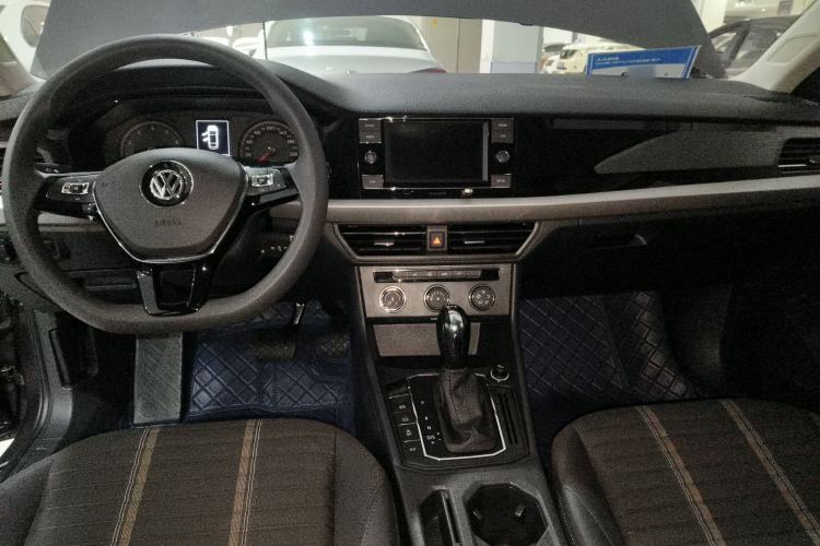 Used Volkswagen Lavida 2019 280TSI DSG Comfort Edition China VI standard Center Console