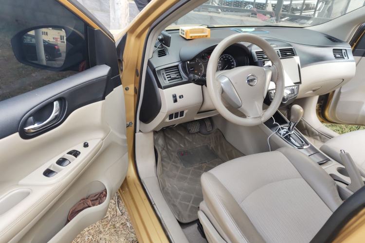 Used Nissan Tiida 2011 1.6L CVT Smart Version Driver Seat