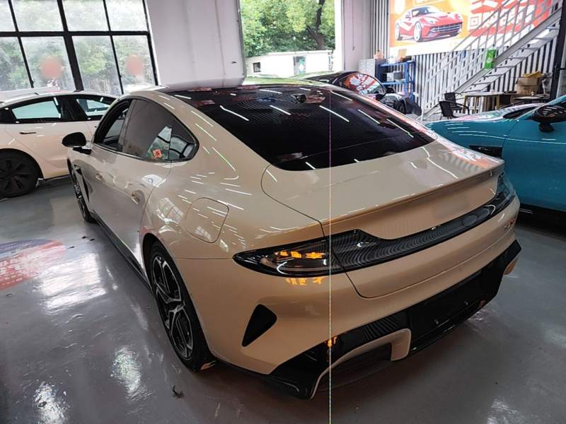 Used Xiaomi Auto SU7 2024 Four-Wheel Drive Ultra-Long Range Advanced Intelligent Driving Max Edition — 4