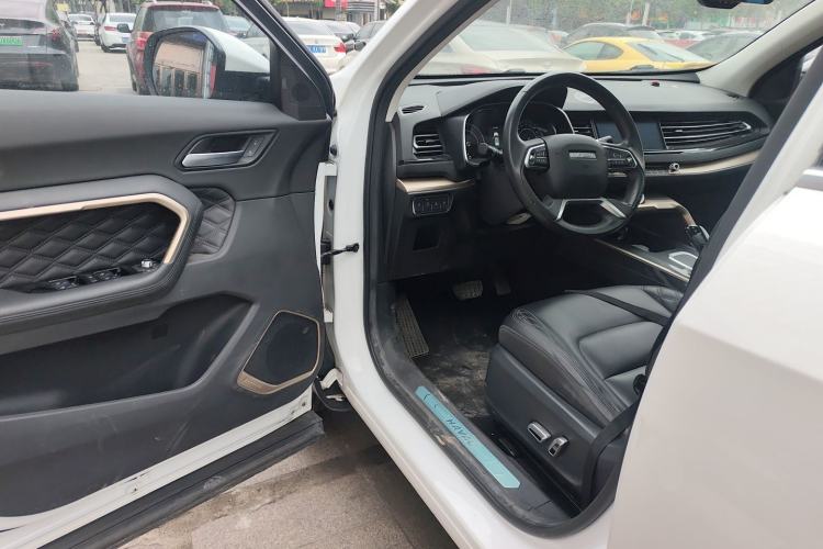 Used Haval H6 2020 1.5 GDIT Automatic Platinum Champion Edition Driver Seat
