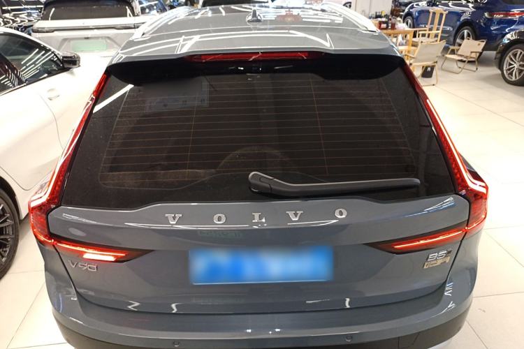 Used Volvo V90 2022 Cross Country B5 AWD Smart Range Edition
