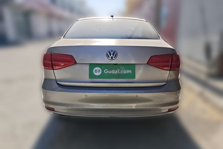 Used Volkswagen Sagitar 2015 230TSI Automatic Luxury Model
