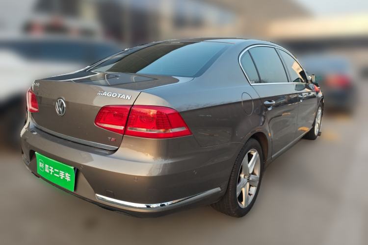 Used Volkswagen Magotan 2015 Revised 1.8TSI Prestige Version Rear Right 45 Deg