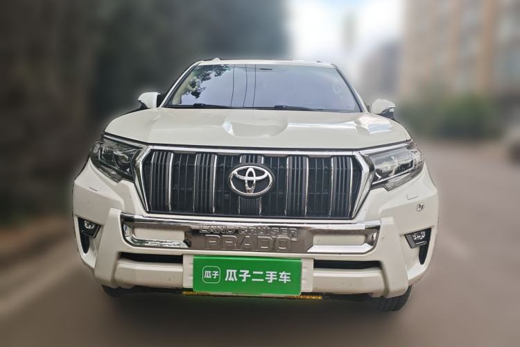 Used Toyota Prado 2018 4.0L VX External Mount Genuine Leather Single Differential Middle East Specification Front