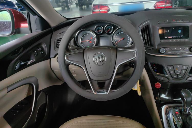 Used Buick Regal 2014 2.0L Leading Fashion Edition Steering Wheel