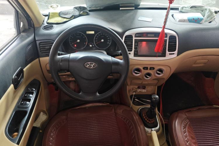 Used Hyundai Accent 2011 1.4 Manual Comfort Version
