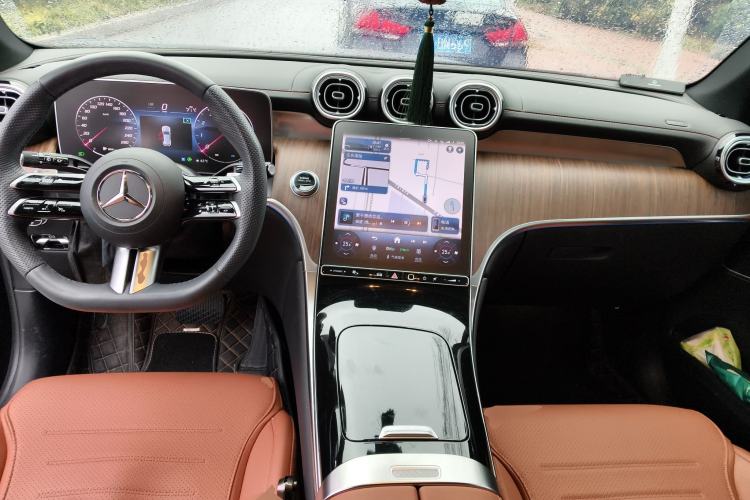 Used Mercedes-Benz GLC 2024 GLC 300 L 4MATIC Dynamic Edition 5-seater
