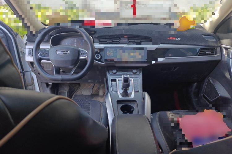 Used Geely Auto Emgrand X7 Sport 2021 Million Edition 1.8TD DCT Two-Wheel Drive Luxury Model Center Console