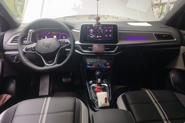 Used Volkswagen T-ROC 2025 Facelift Model 2 300TSI DSG Two-Wheel Drive Chenguang Edition Center Console