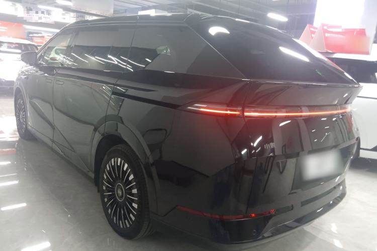 Used XPeng X9 2025 740 Ultra-Long Range Max
