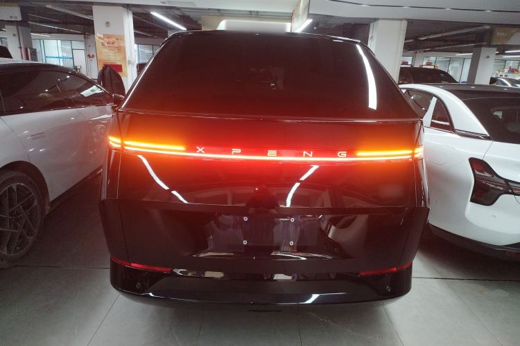 Used XPeng X9 2024 610 Long-Range Max
