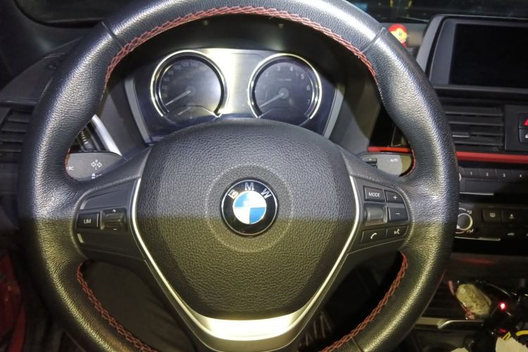 Used BMW 2 Series 2018 220i Convertible Coupe Sports Design Package Steering Wheel