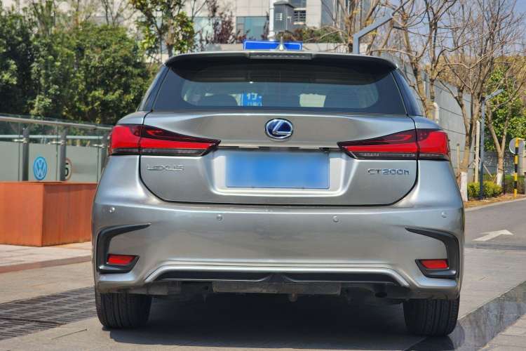 Used Lexus CT 2017 CT200h Elite Edition Solid Color China V Standard
