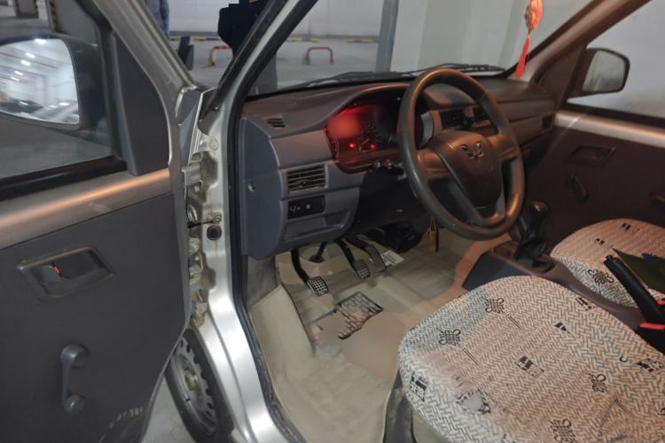 Used Wuling Zhiguang 2015 1.2L S Practical Model LSI