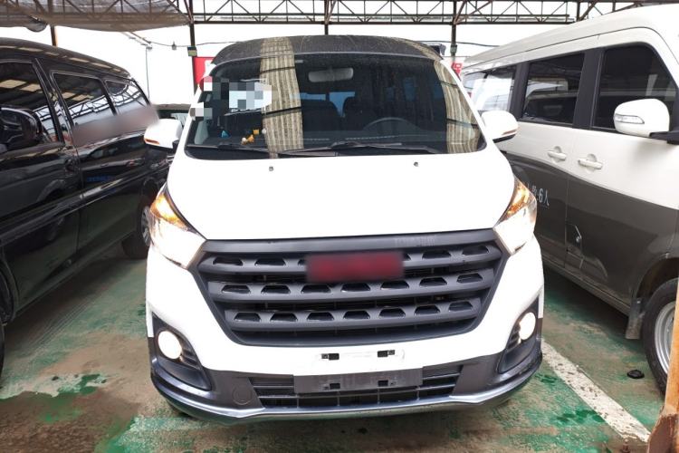 Used Jinbei Gold Hiace M Classic 2023 1.5L Travel Lion Passenger Vehicle 5/6/7 Seats
