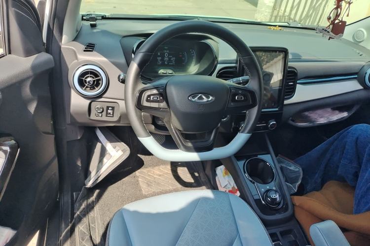 Used Chery QQ Little Ant 2022 Sweet Pink Edition Half-Sugar Version Lithium Iron Phosphate 29.2 kWh 30 kW 301 km