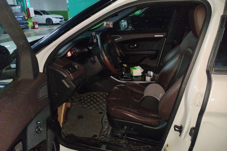 Used Land X7 2015 2.0T Panoramic Prestige Edition Driver Seat