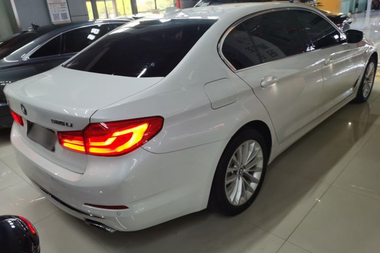 Used BMW 5 Series 2019 525Li Luxury Package
