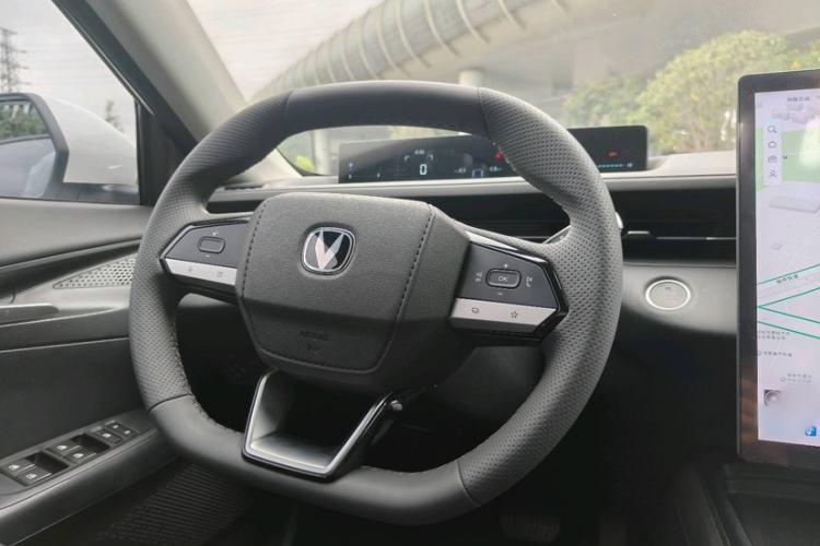 Used CHANGAN Eado PHEV 2025 Smart New Blue Whale 145KM High-Energy Edition
