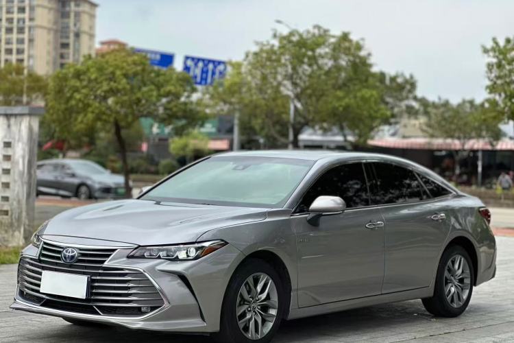 Used Toyota Avalon 2019 Dual-Engine 2.5L Luxury Edition China VI Standard