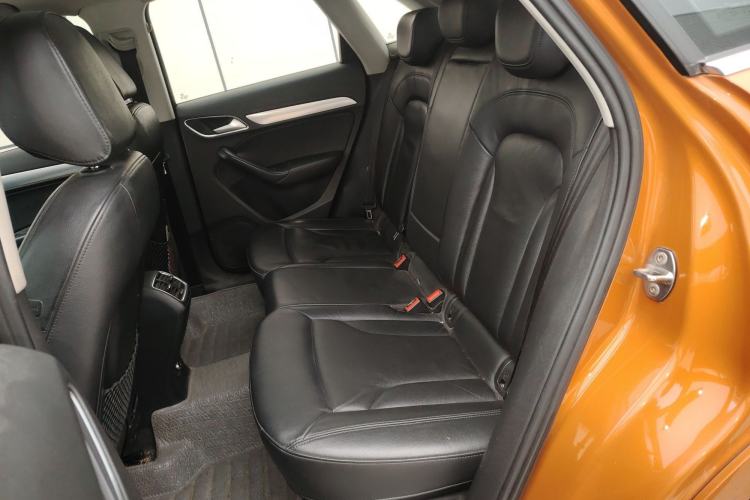 Used Audi Q3 2013 35 TFSI Comfort Model Interior 4