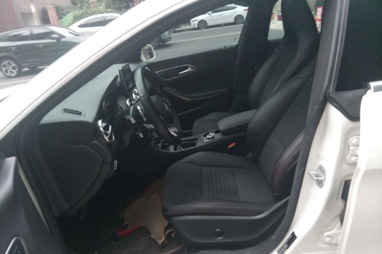 Used Mercedes-Benz CLA 2015 CLA 220 4MATIC
