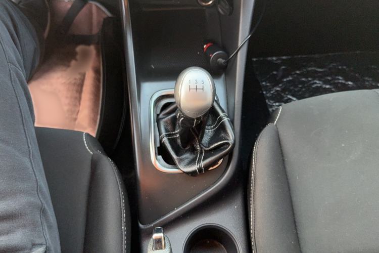 Used CHANGAN Alsvin 2019 1.4L Manual Comfort Edition China VI Standard