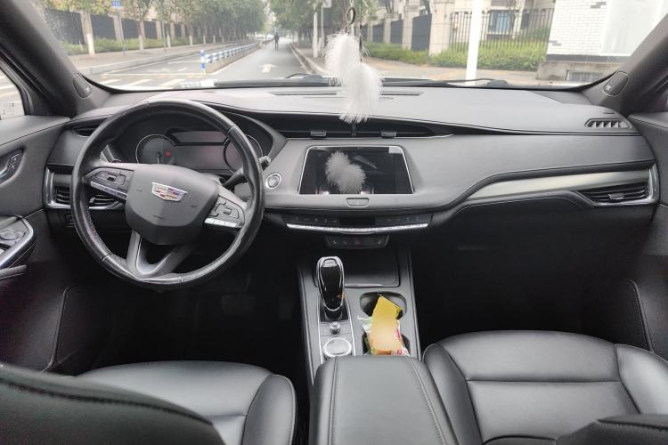 Used Cadillac XT4 2020 28T Two-Wheel-Drive Leading Version