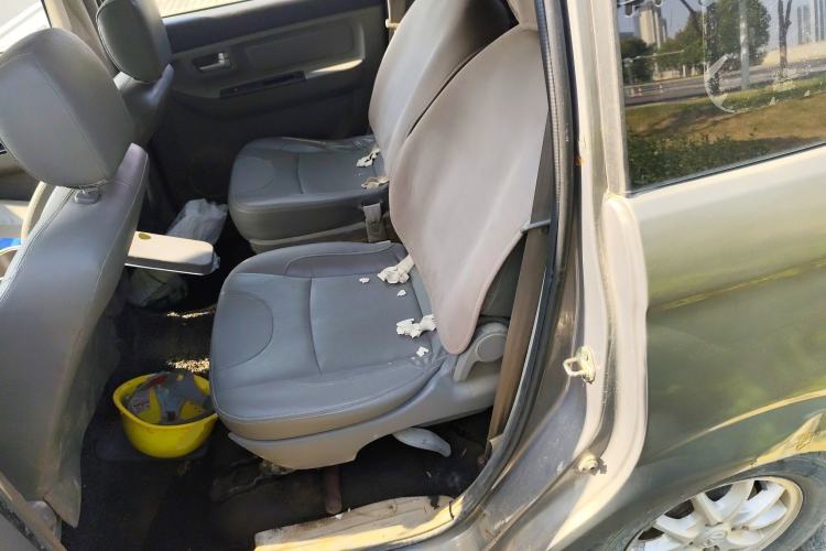 Used BAIC Weiwang M20 2014 1.5L Ultra-Luxury BJ415B Left Rear Seat