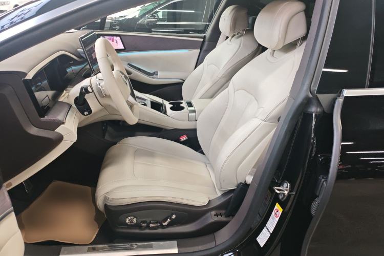 Used Denza Z9 2024 1100 km All-Wheel-Drive Ultra Version