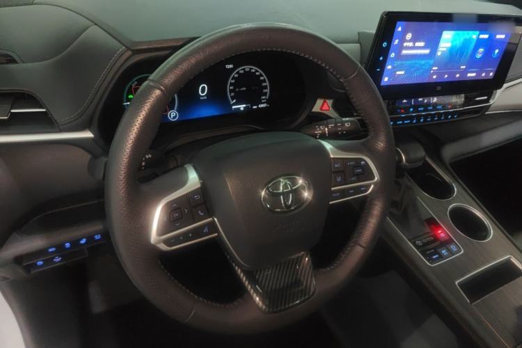 Used Toyota Granvia 2022 2.5L Hybrid Flagship Edition Center Console