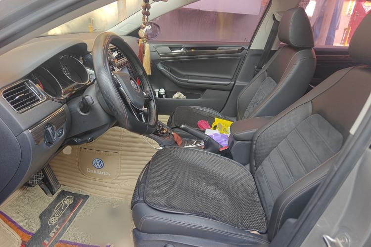 Used Volkswagen Sagitar 2015 230TSI Automatic Luxury Model
