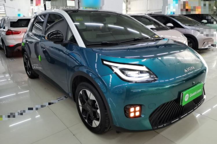 Used AION UT 2025 420 Prestige Edition Front Right 45 Deg