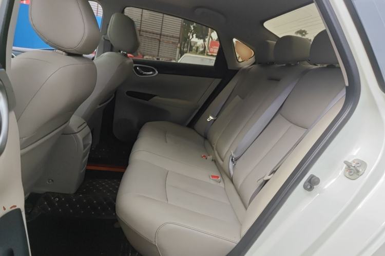 Used Nissan Sylphy 2019 1.6XV CVT Smart Connect Luxury Edition China VI Standard Left Rear Seat