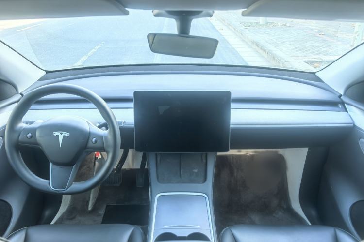 Used Tesla Model Y 2023 Long-Range All-Wheel-Drive Version