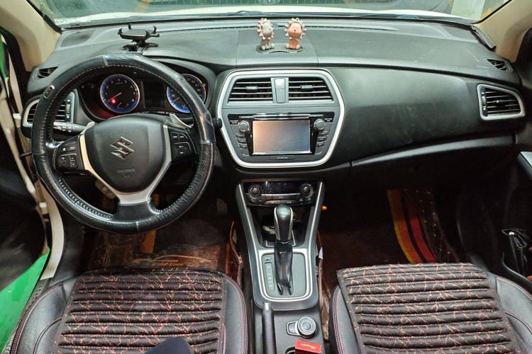 Used Suzuki S-Cross 2014 1.6L CVT Four-Wheel Drive Luxury Version Center Console