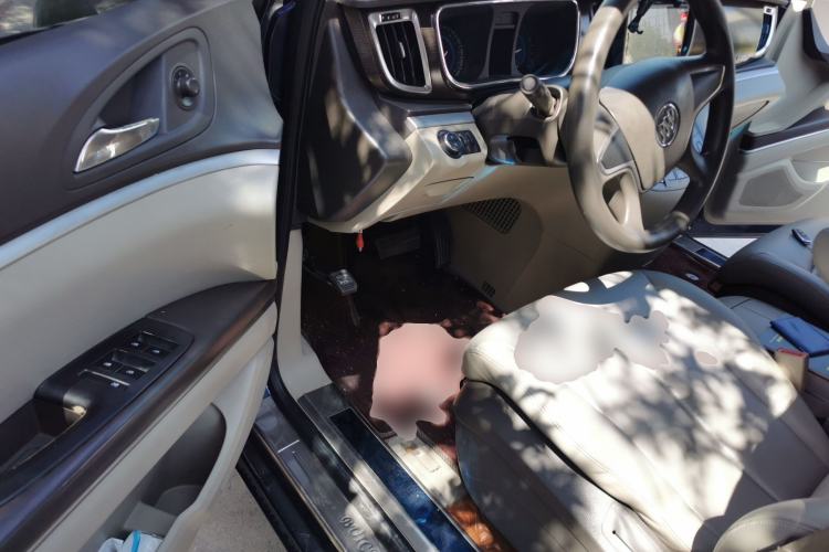 Used Buick GL8 2013 2.4L CT Luxury Business Comfort Edition Driver Seat