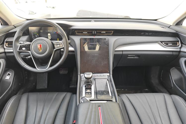 Used Hongqi H5 2024 1.5T DCT Smart Connect Flagship Edition Center Console