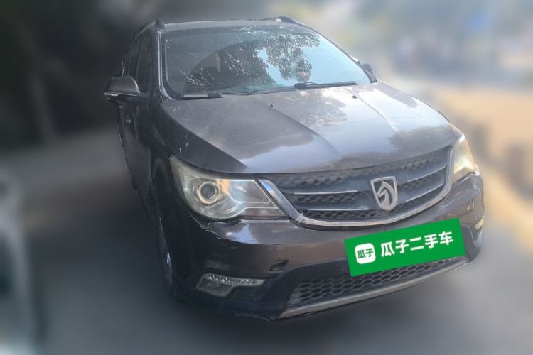 Used Baojun 730 2014 1.5L manual luxury trim 7 seats