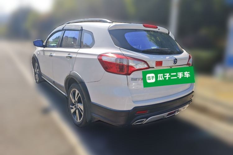 Used Venucia T70X 2016 2.0L CVT SmartFun Sport Edition