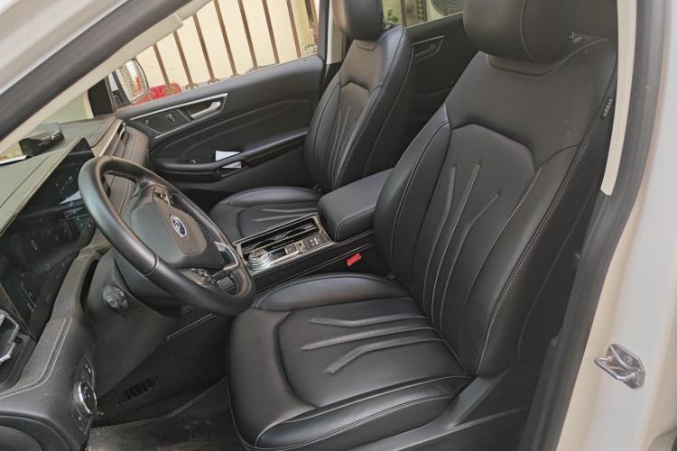 Used Ford Edge 2021 PLUS EcoBoost 245 Two-Wheel-Drive Titanium 7-Seater
