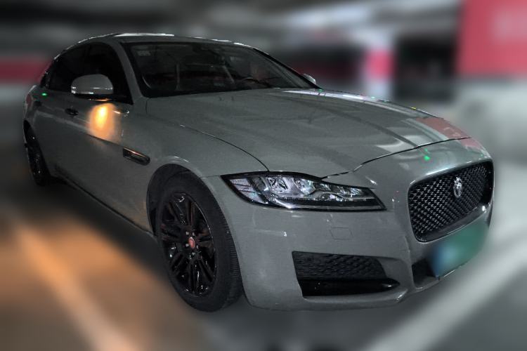 Used Jaguar XFL 2018 XFL 2.0T 250 PS Premium Edition
