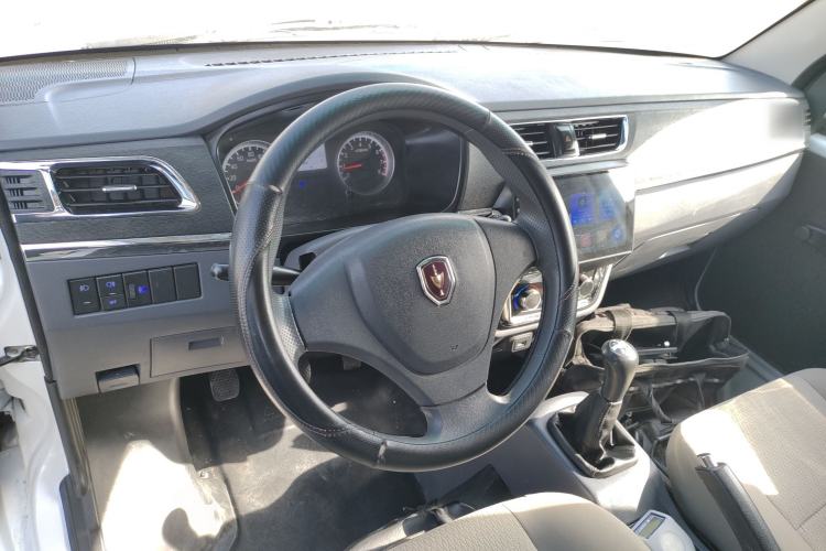 Used Jinbei Hiace X30 2023 1.5L Wealthy Van 2/5-Seater Non-Air-Conditioned Version SWC15M