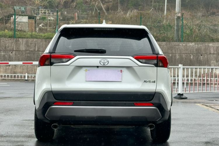 Used Toyota RAV4 2022 2.0L CVT Two-Wheel Drive Fashion Plus Edition