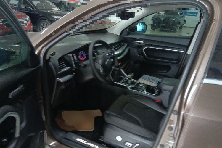 Used Haval H6 2017 Red Label 2.0T Automatic Two-Wheel Drive ZhiShang Model Driver Seat