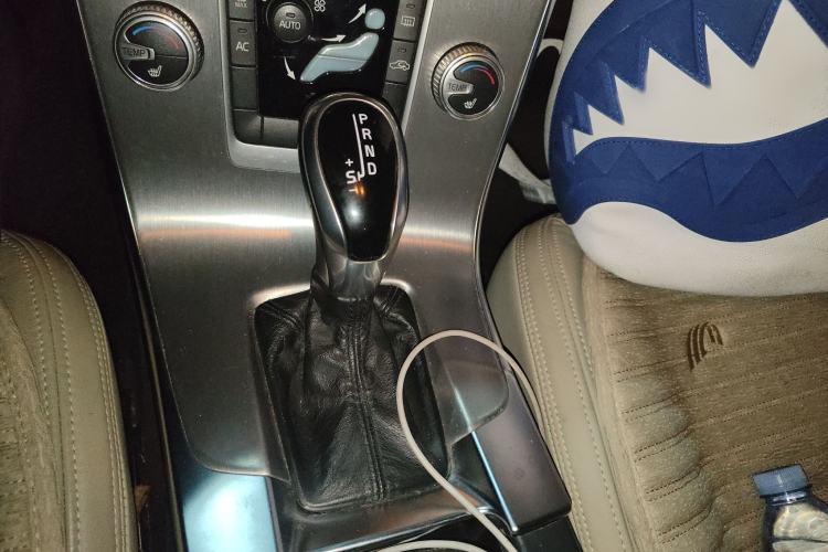 Used Volvo S60 2015 S60L 2.0T Zhiyuan Edition